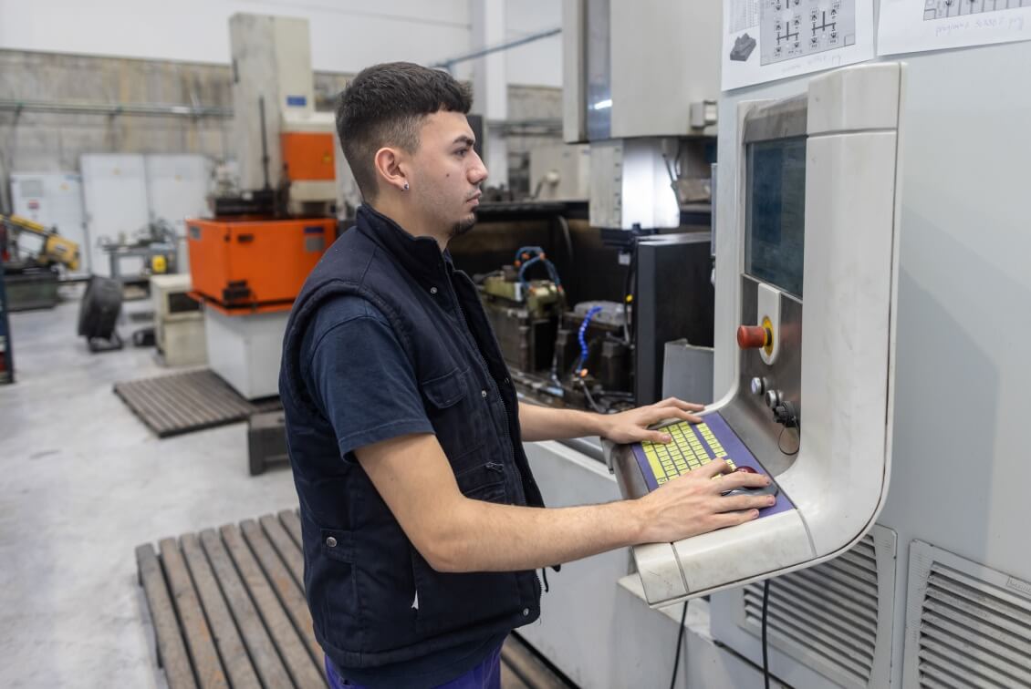 Inyección de termoplástico para la industria del automóvil